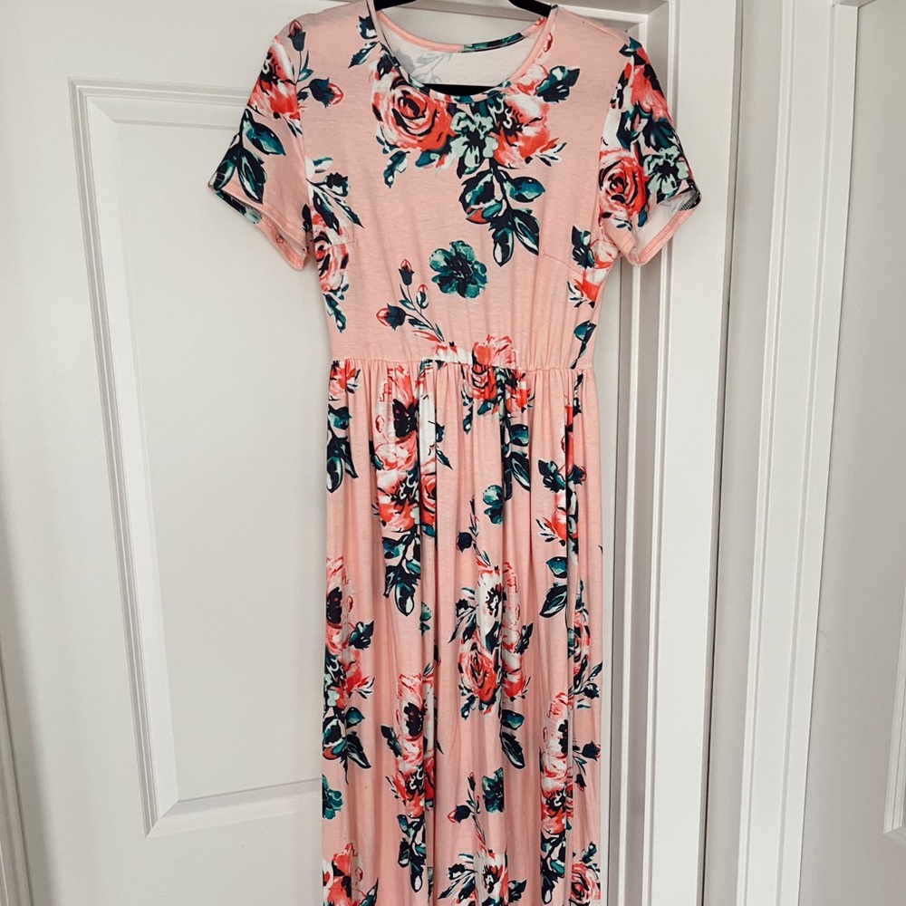 Pink Floral Dress (Short-Sleeve)